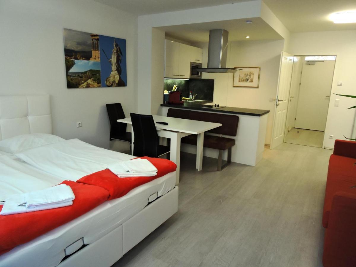 101 Athen, Studio Apartment, 38M2 1-4 Pers Klagenfurt am Woerthersee Bagian luar foto