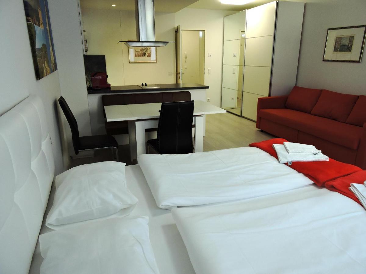 101 Athen, Studio Apartment, 38M2 1-4 Pers Klagenfurt am Woerthersee Bagian luar foto